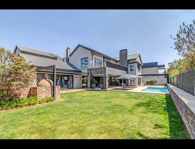 6 BEDROOM HOUSE FOR SALE IN STEYN CITY